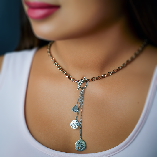 Life Tree Charm Necklace – Elegant Symbolic Jewelry for Women